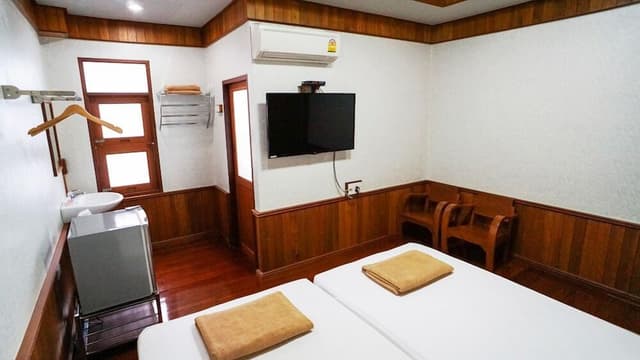 Small Twin Room