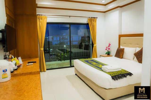 Deluxe King Bed