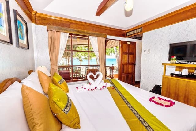 Bungalow, Beachfront