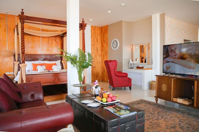 Luxury Beachfront Suite