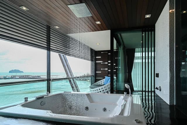 Sea View Suite Room
