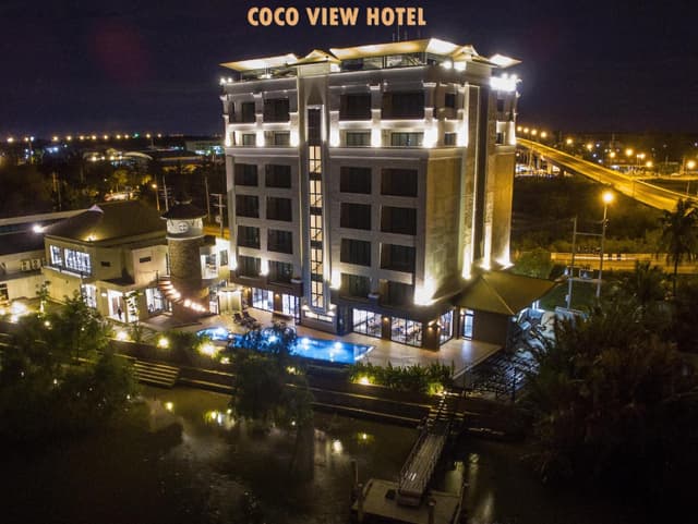 Superior Twin Room with City View