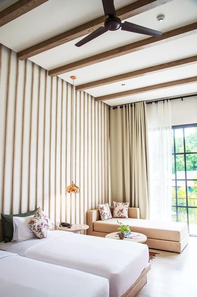 Deluxe Plantation Room