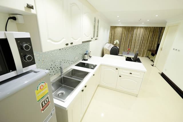 Suite, 1 King Bed, City View