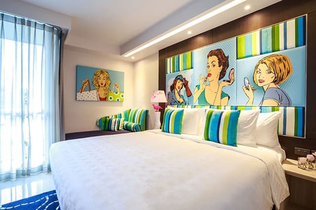 Lady Room