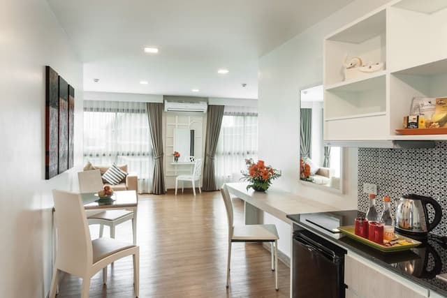 One Bedroom Suite