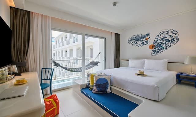 Deluxe Double Room, Pool View