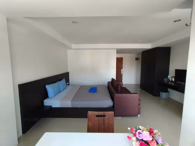 Studio Room