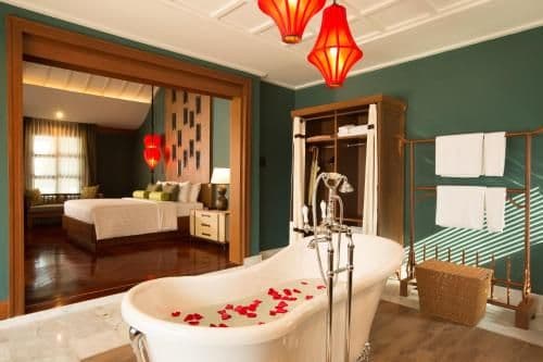 Riverfront Colonial Suite