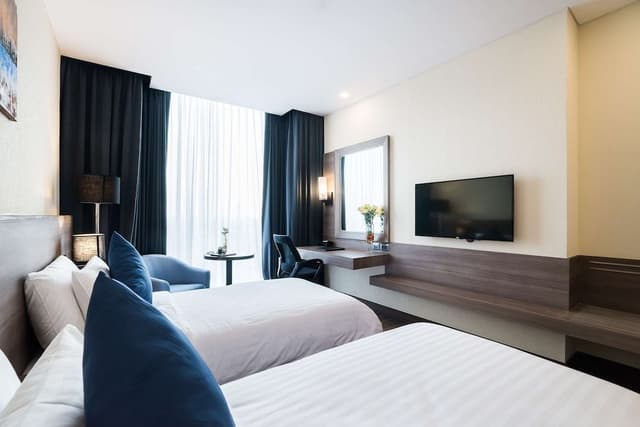 Superior Room, 2 Twin Beds, Non Smoking, City View