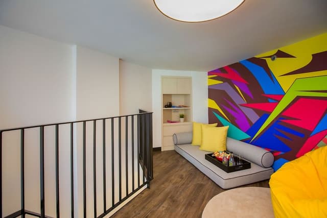 2 Bedroom Loft with Water (a double bed in first bedroom, a single bed in second bedroom)