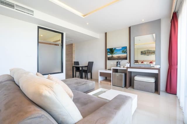 Grand Suite with Balcony