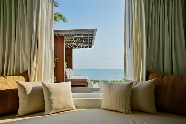Beachfront Pool Villa