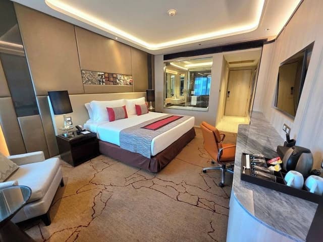 Deluxe King Room