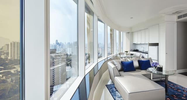Grande Corner Suite