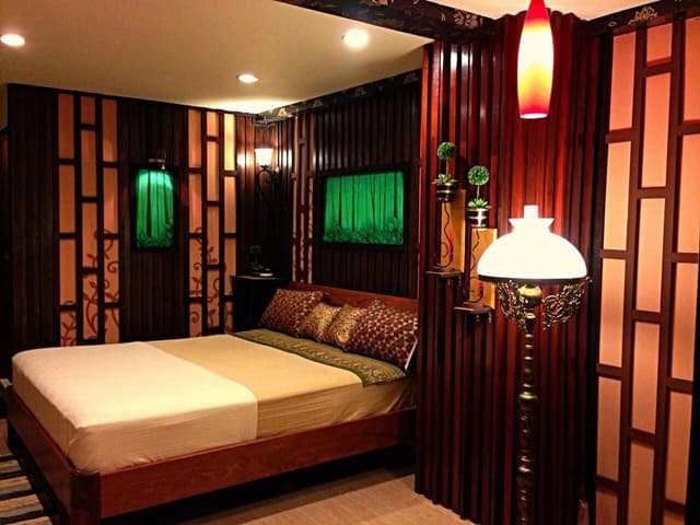Deluxe King Bed