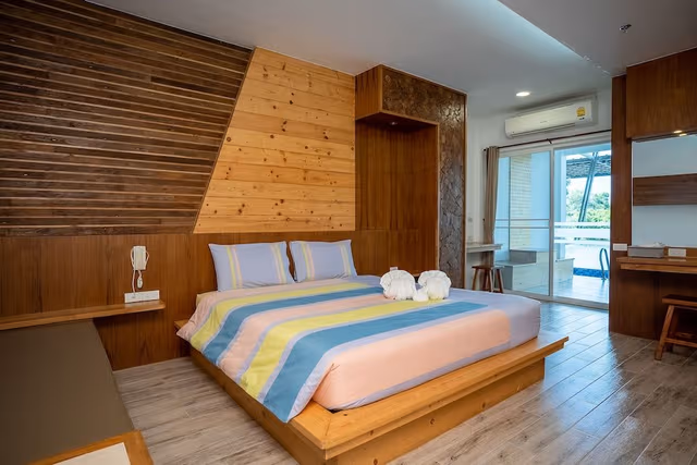 Poolside King Bed