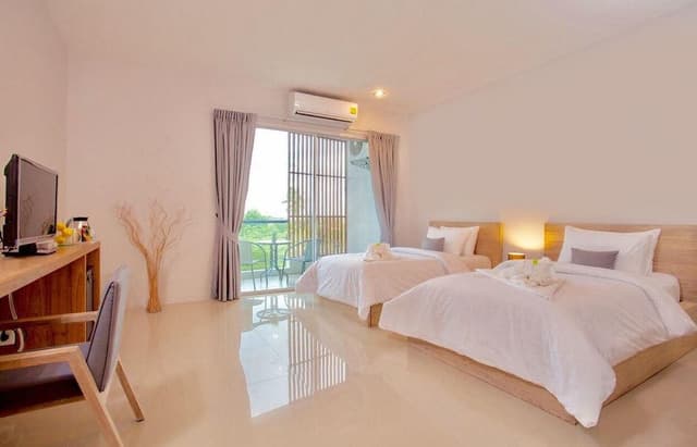 Deluxe Twin Room