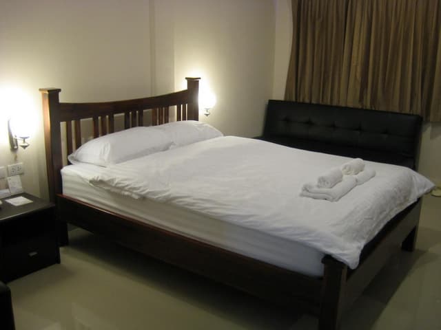 Deluxe Double Bed