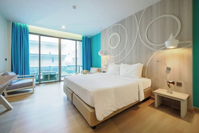 Bay Room