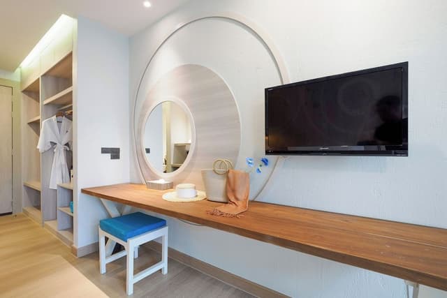 Bay Room