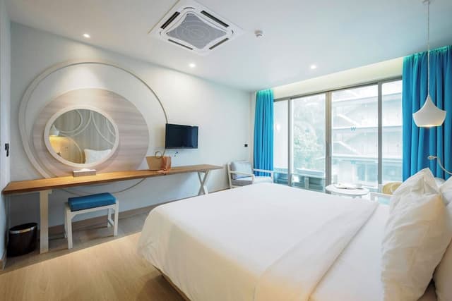 Bay Room
