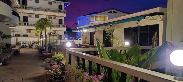 Standard Room, 1 Double Bed, Accessible, Courtyard View