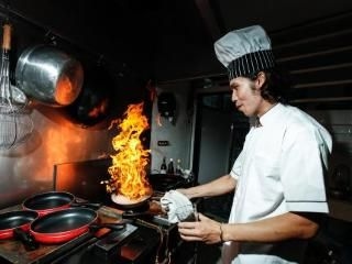 อยู่สบาย ลีฟวิง โฮเต็ล (U Sabai Living Hotel)2