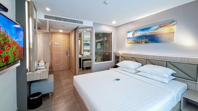 Superior Standard King Room Balcony