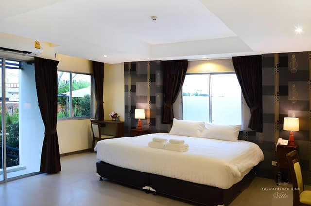 Executive Double or Twin Room with Pool View