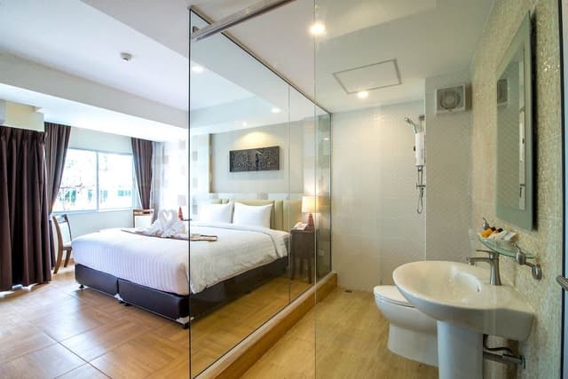 Premium Room, Pool Access