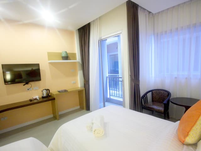 Standard Twin Room