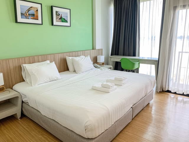 River Paradise Suite Room