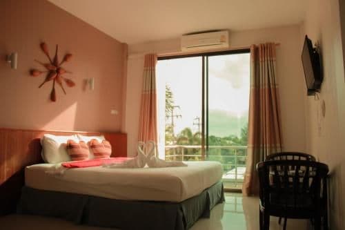 Deluxe Double Bed