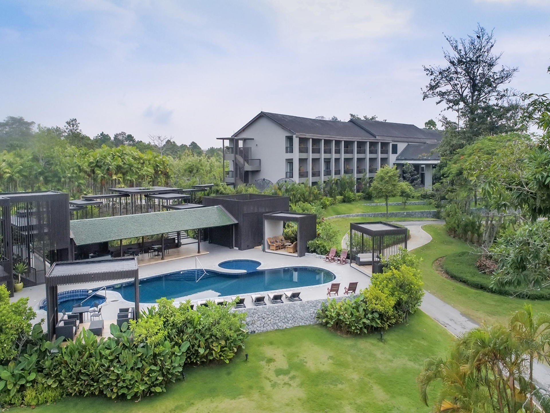 ชาเทรียม กอล์ฟ รีสอร์ท สอยดาว จันทบุรี (Chatrium Golf Resort Soi Dao Chanthaburi)0