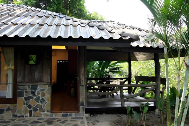 2 Adjoining Superior Rooms - Non-Smoking