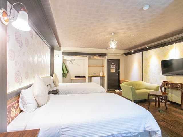 Deluxe Twin Room