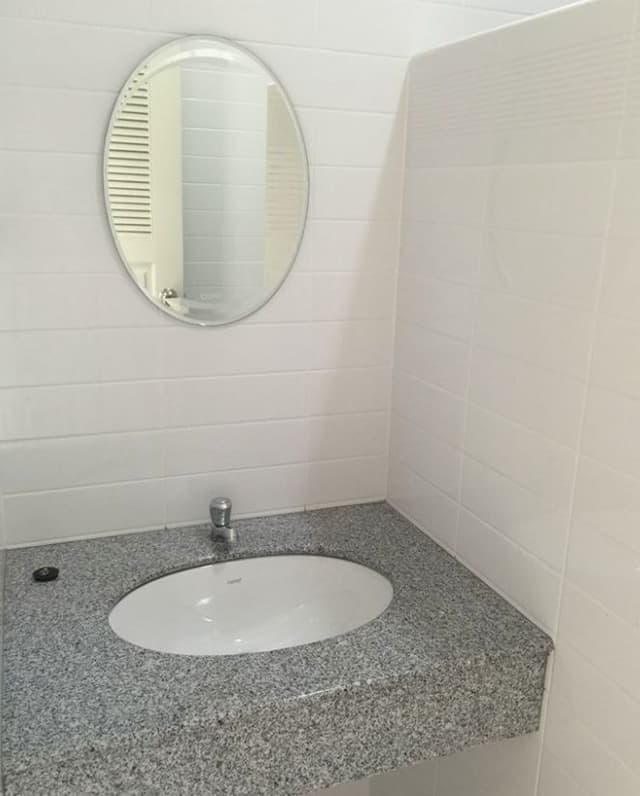 Twin Bed Room (Old Building)