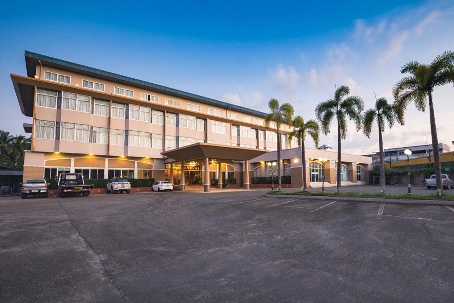โรงแรมชุมพร การ์เดนส์ (Chumphon Gardens Hotel)4