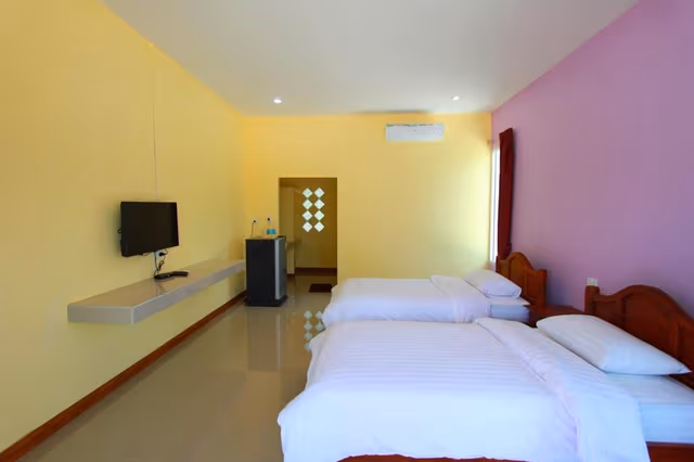 Standard Twin Room