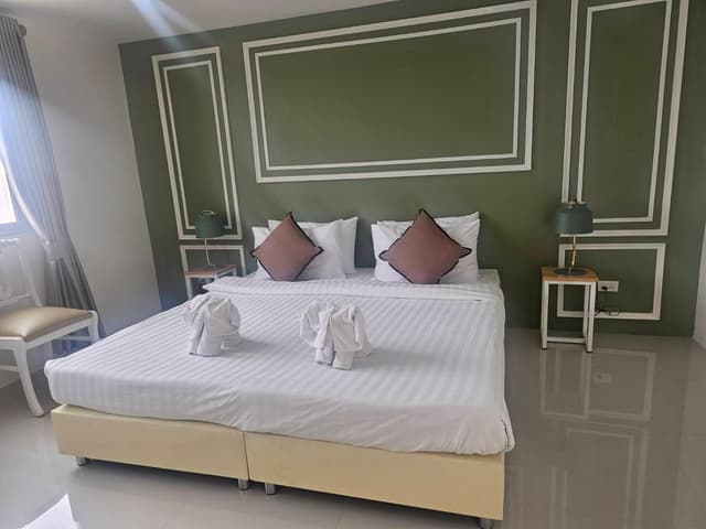 Deluxe Double Bed