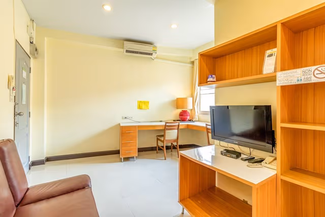 The Palm Suite