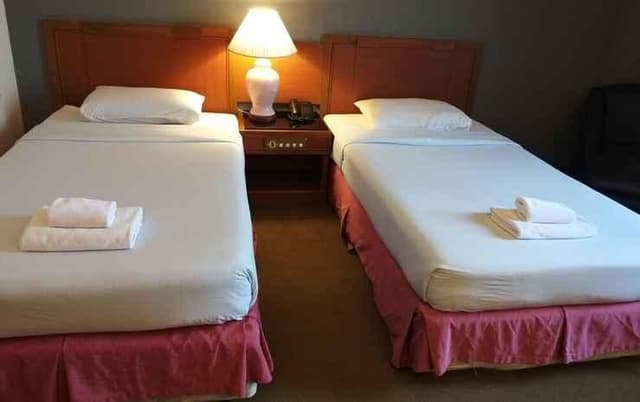 Deluxe Twin