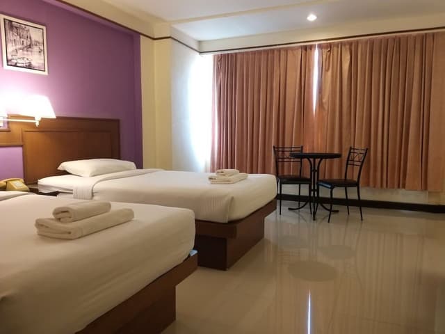 Standard Twin Room