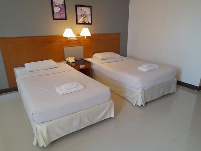 Standard Twin Room