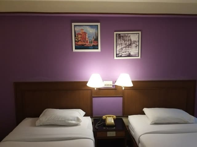 Standard Twin Room