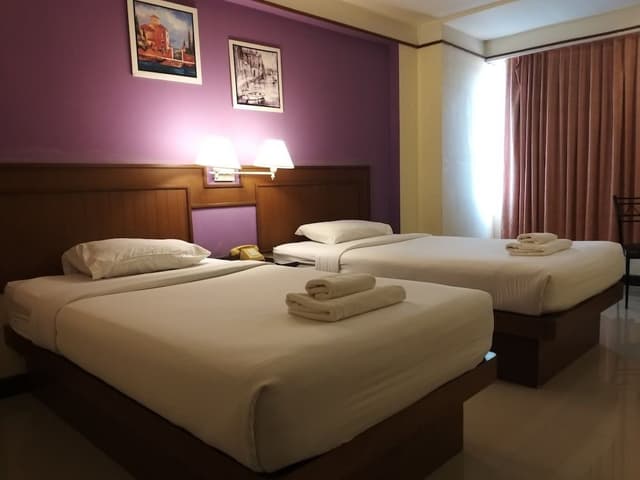 Deluxe Twin Room