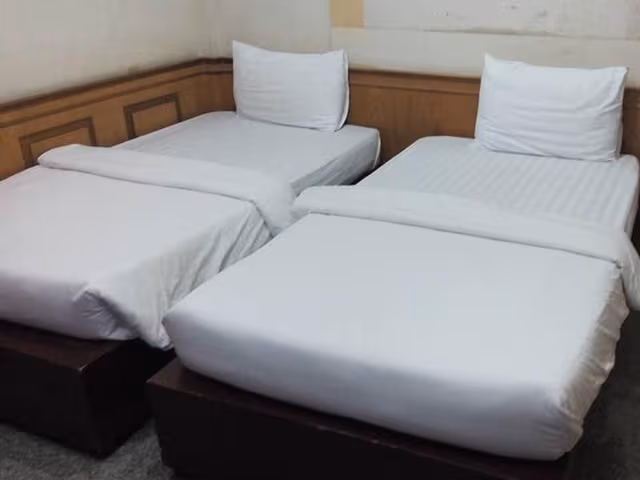 Standard Row House Twin Room
