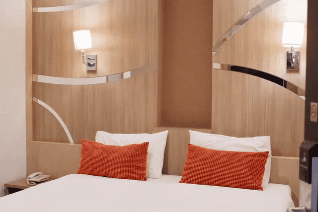 Modern Twin Room