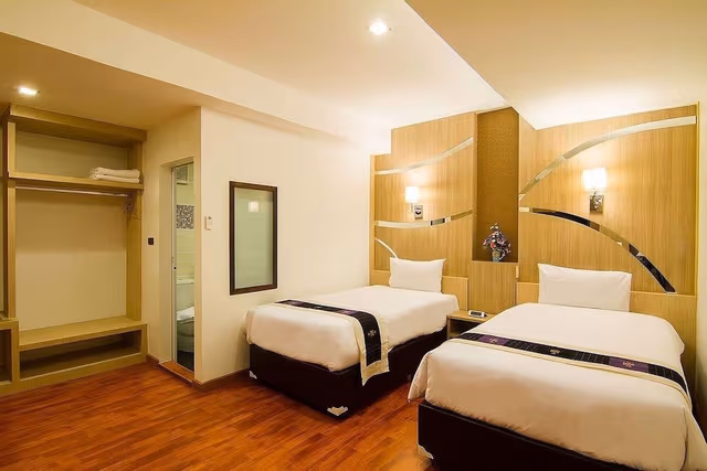 Standard Twin Room